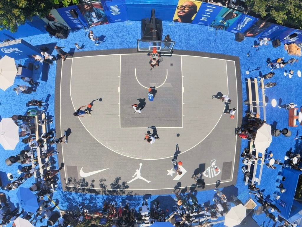 hoopsbasket_footlocker_losangeles